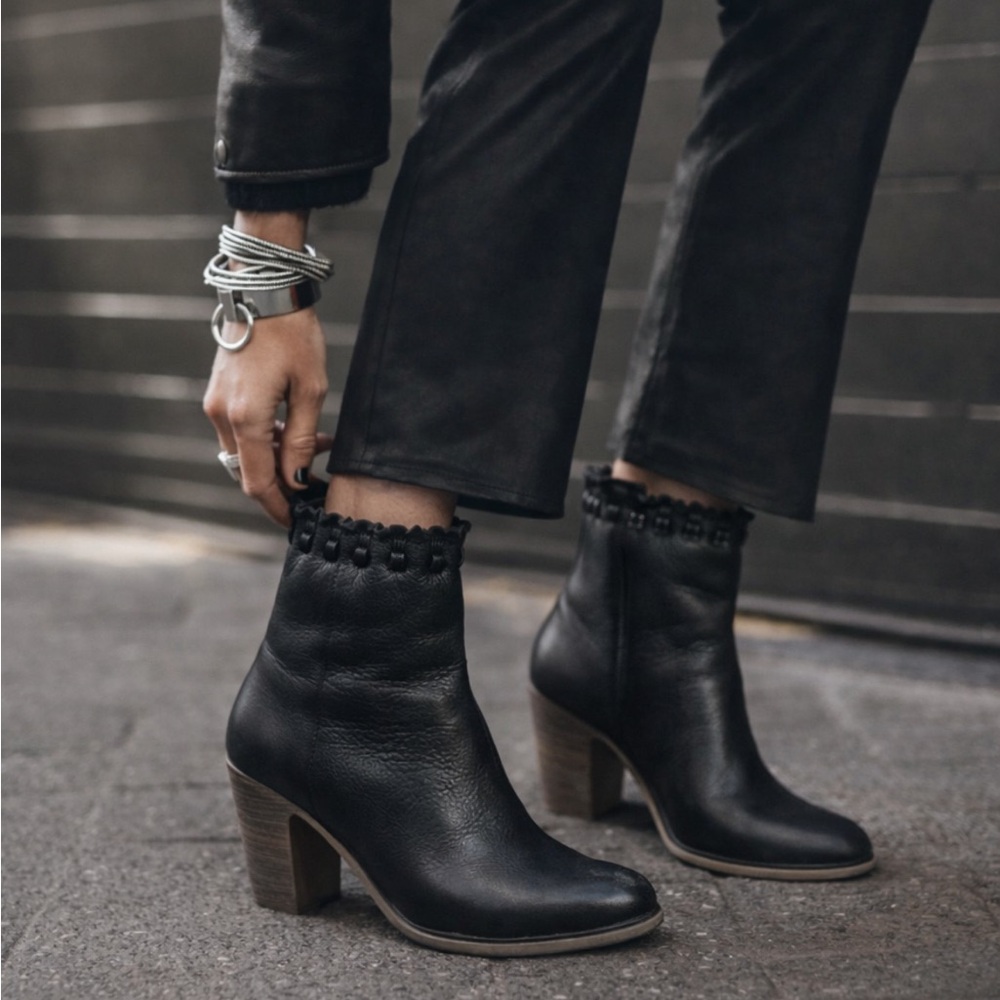 See By Chloe Jane Black Ankle Booties size 36.5